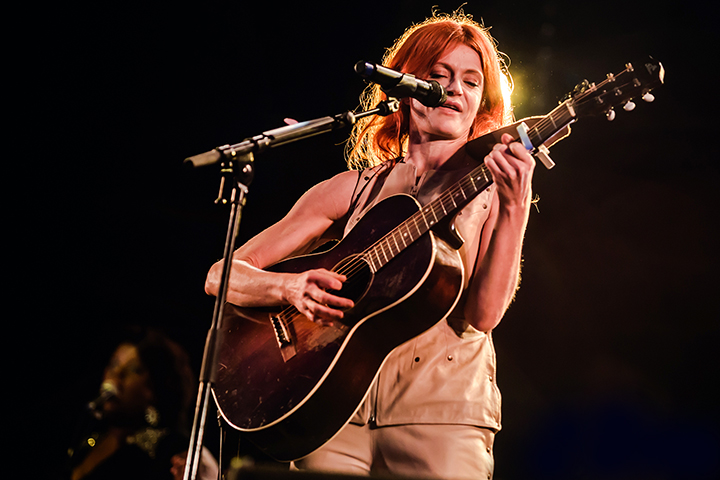 Axelle Red @ Genk on Stage 2014, picture 4, photographed by Elke Briers - FrontView Magazine