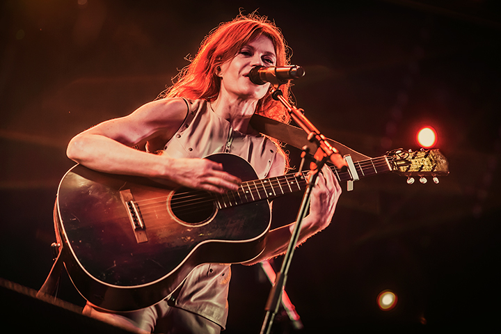 Axelle Red @ Genk on Stage 2014, picture 7, photographed by Elke Briers - FrontView Magazine