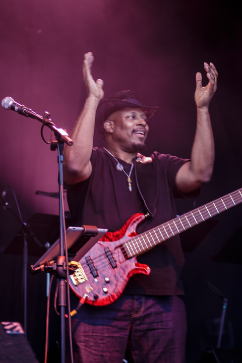Keziah Jones @ Couleur Café, picture 5, photographed by Tristan Herftijd - FrontView Magazine