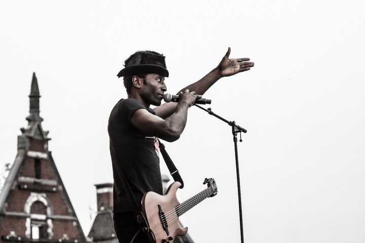 Keziah Jones @ Couleur Café, picture 16, photographed by Tristan Herftijd - FrontView Magazine