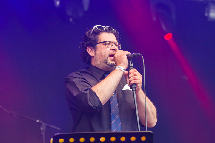 Claude Cologne @ Kanaalfeesten Dag 1 - Willebroek, picture 2, photographed by Guy Danneels - FrontView Magazine