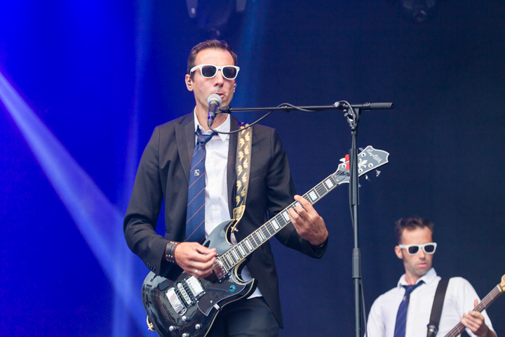 Claude Cologne @ Kanaalfeesten Dag 1 - Willebroek, picture 16, photographed by Guy Danneels - FrontView Magazine