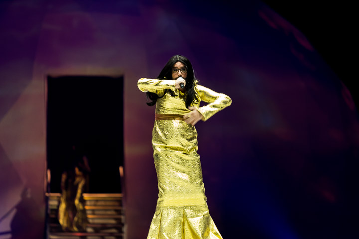 De Foute Party 2014 : Artiesten at Flanders Expo, picture 3, photographed by Jonas Wallecan - FrontView Magazine