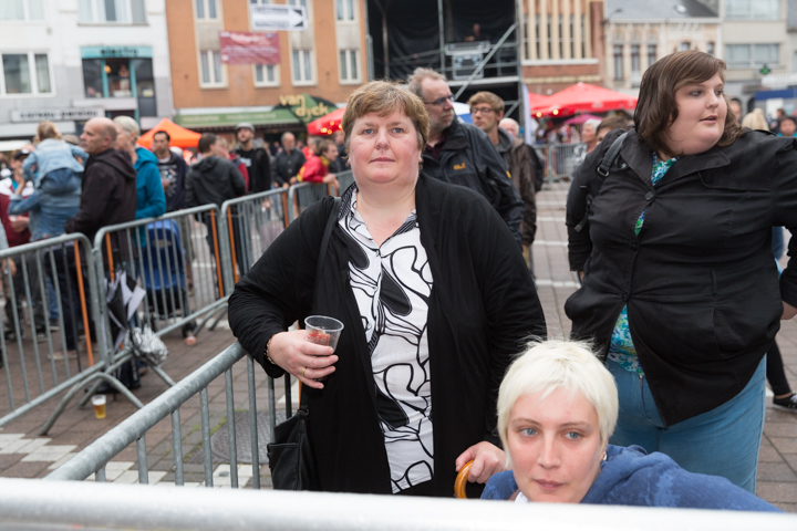 Sfeer & Publieksfoto's @ Kanaalfeesten Dag 1 - Willebroek, foto 20, foto's door Guy Danneels - FrontView Magazine