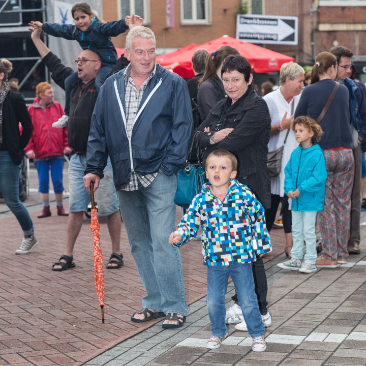 Sfeer & Publieksfoto's @ Kanaalfeesten Dag 1 - Willebroek, foto 68, foto's door Guy Danneels - FrontView Magazine