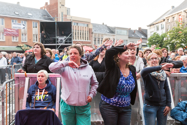 Sfeer & Publieksfoto's @ Kanaalfeesten Dag 1 - Willebroek, foto 74, foto's door Guy Danneels - FrontView Magazine