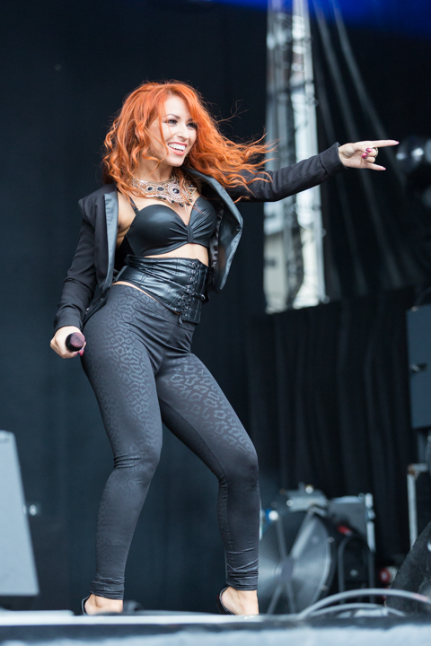 2 Fabiola @ Kanaalfeesten Dag 2 - Willebroek, picture 9, photographed by Guy Danneels - FrontView Magazine