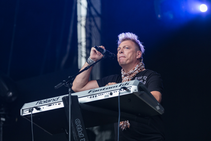 2 Fabiola @ Kanaalfeesten Dag 2 - Willebroek, picture 12, photographed by Guy Danneels - FrontView Magazine