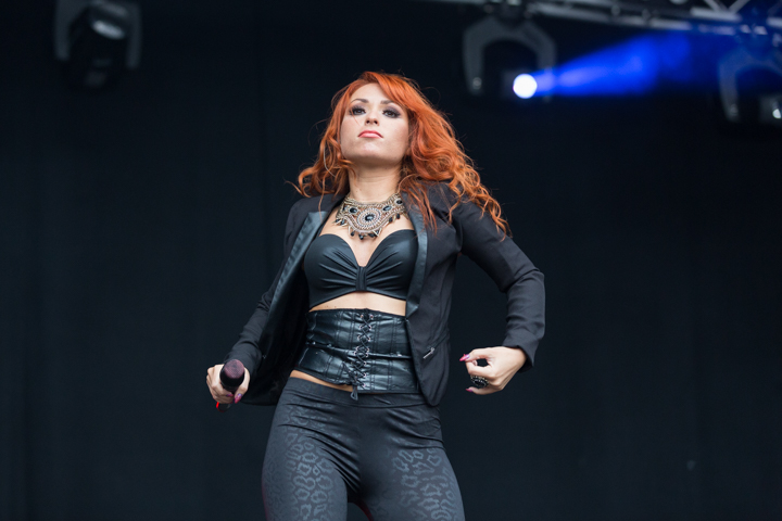 2 Fabiola @ Kanaalfeesten Dag 2 - Willebroek, picture 13, photographed by Guy Danneels - FrontView Magazine