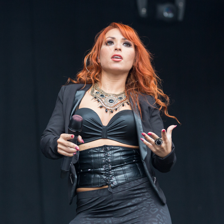 2 Fabiola @ Kanaalfeesten Dag 2 - Willebroek, picture 15, photographed by Guy Danneels - FrontView Magazine