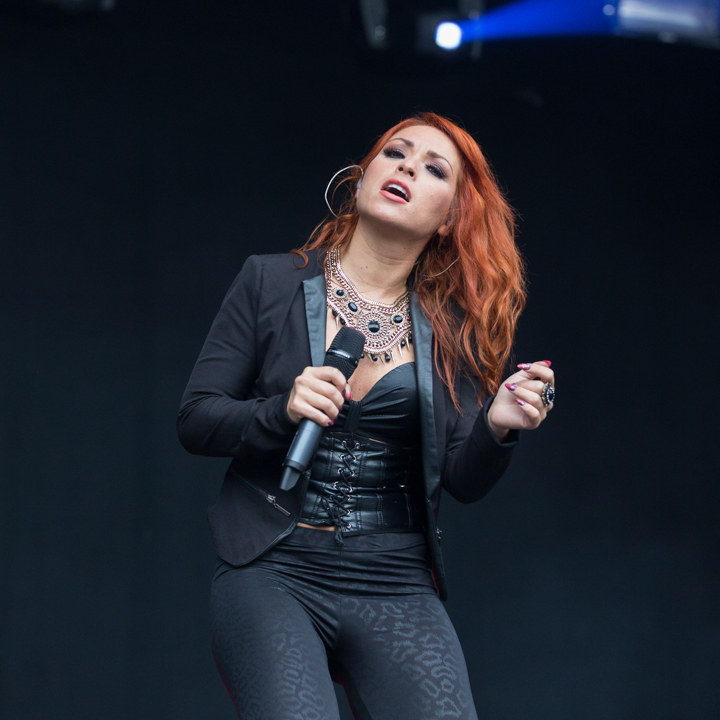 2 Fabiola @ Kanaalfeesten Dag 2 - Willebroek, picture 16, photographed by Guy Danneels - FrontView Magazine
