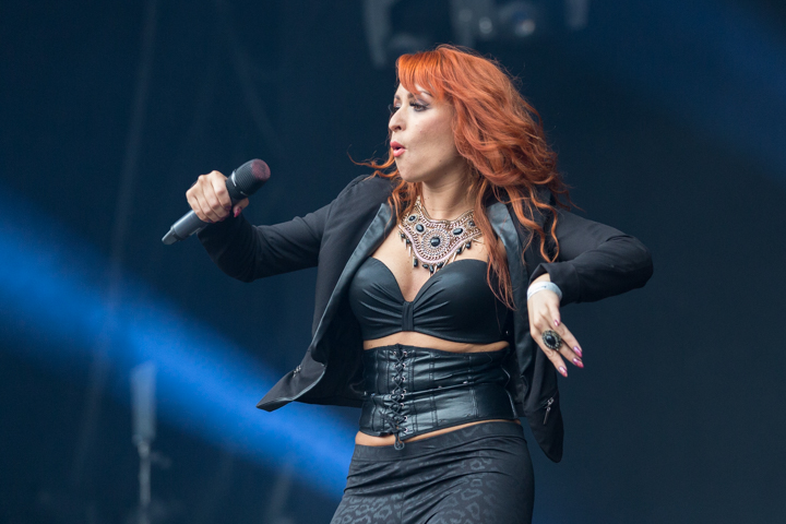 2 Fabiola @ Kanaalfeesten Dag 2 - Willebroek, picture 20, photographed by Guy Danneels - FrontView Magazine