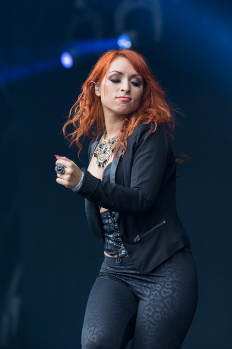 2 Fabiola @ Kanaalfeesten Dag 2 - Willebroek, picture 21, photographed by Guy Danneels - FrontView Magazine