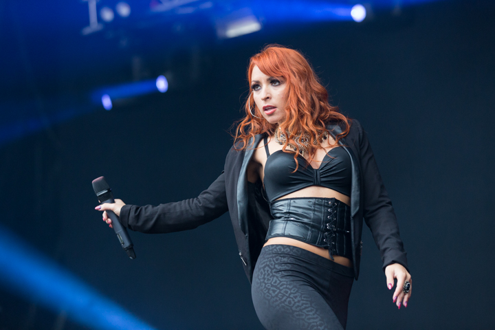 2 Fabiola @ Kanaalfeesten Dag 2 - Willebroek, picture 23, photographed by Guy Danneels - FrontView Magazine