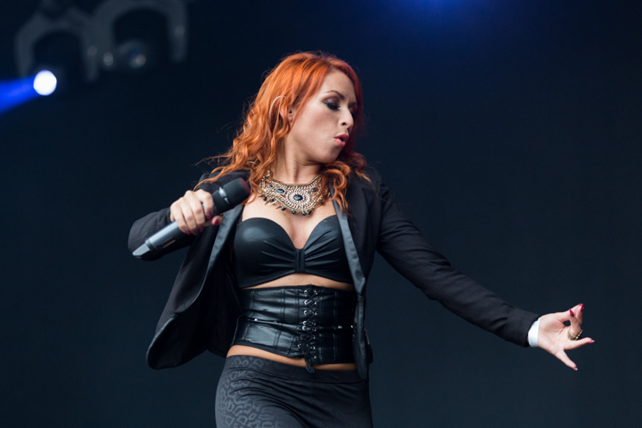 2 Fabiola @ Kanaalfeesten Dag 2 - Willebroek, picture 30, photographed by Guy Danneels - FrontView Magazine