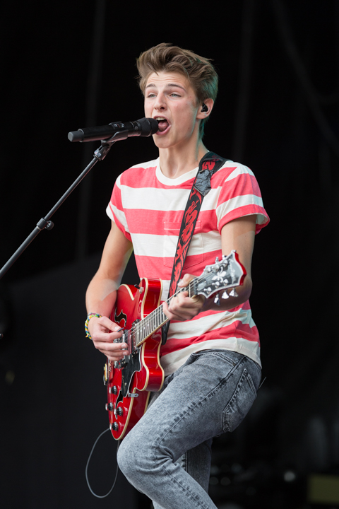 Bandits @ Kanaalfeesten Dag 2 - Willebroek, picture 8, photographed by Guy Danneels - FrontView Magazine