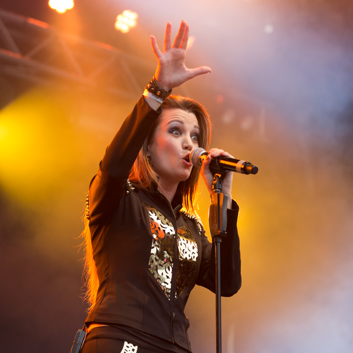 Nadine @ Kanaalfeesten Dag 2 - Willebroek, foto 9, foto's door Guy Danneels - FrontView Magazine