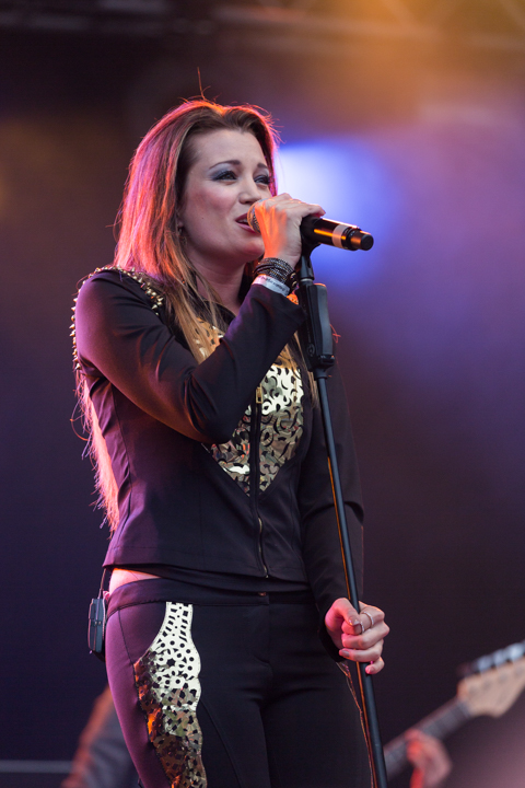 Nadine @ Kanaalfeesten Dag 2 - Willebroek, foto 18, foto's door Guy Danneels - FrontView Magazine