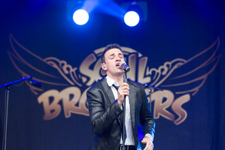 Soulbrothers @ Kanaalfeesten Dag 2 - Willebroek, picture 2, photographed by Guy Danneels - FrontView Magazine
