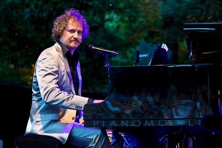 Daan @ Openluchttheater Rivierenhof, picture 6, photographed by Marc Verdonck - FrontView Magazine
