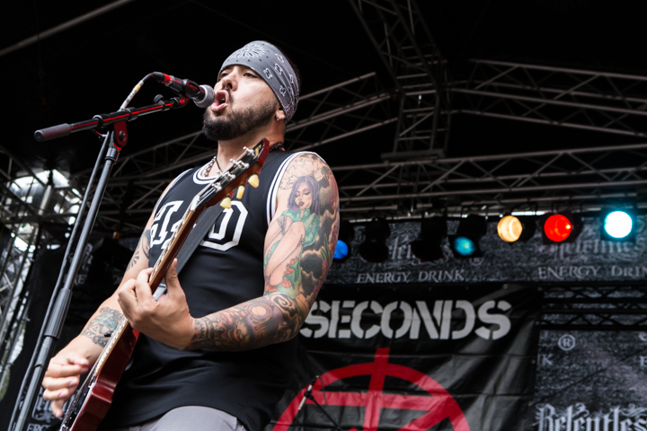 7 Seconds @ Vainstream Rockfest 2014, picture 5, photographed by Dorien Goetschalckx - FrontView Magazine