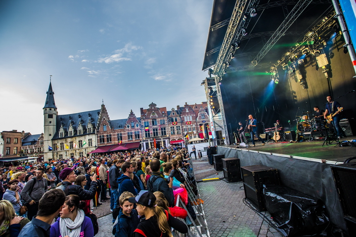 Marktrock Dendermonde 2014 Dag 2, foto 30, foto's door sven dullaert - FrontView Magazine