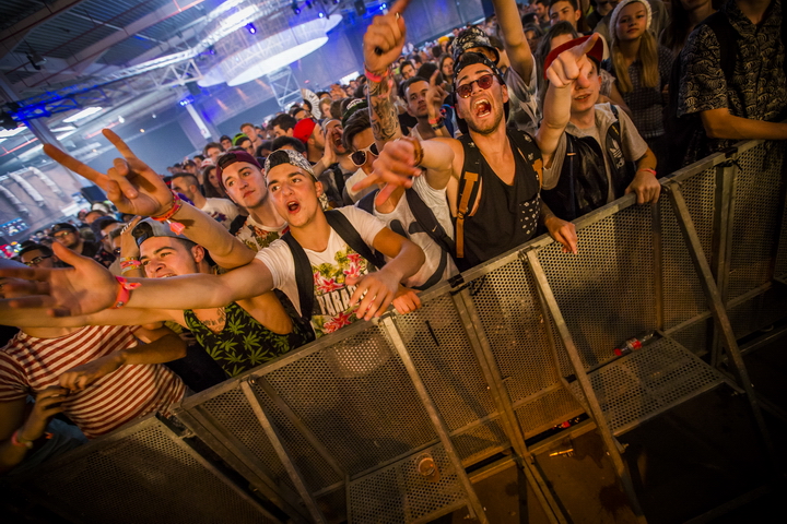 Les Ardentes Editie 2014 - donderdag, foto 6, foto's door sven dullaert - FrontView Magazine