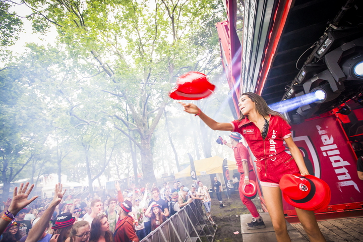 Les Ardentes Editie 2014 - donderdag, foto 13, foto's door sven dullaert - FrontView Magazine