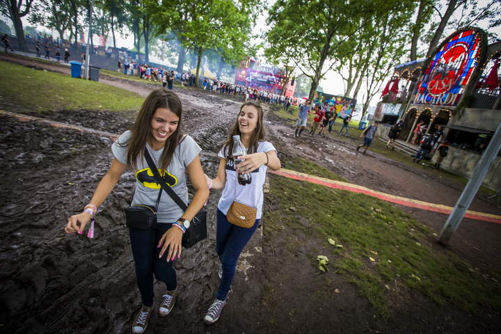 Les Ardentes Editie 2014 - donderdag, foto 16, foto's door sven dullaert - FrontView Magazine