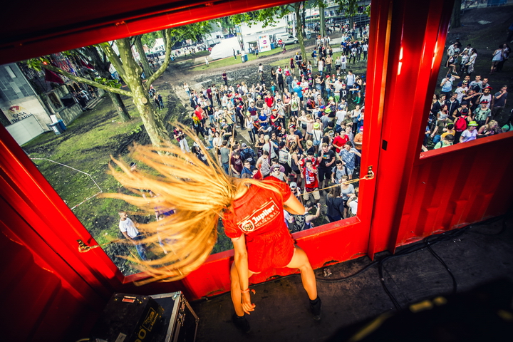 Les Ardentes Editie 2014 - donderdag, foto 18, foto's door sven dullaert - FrontView Magazine