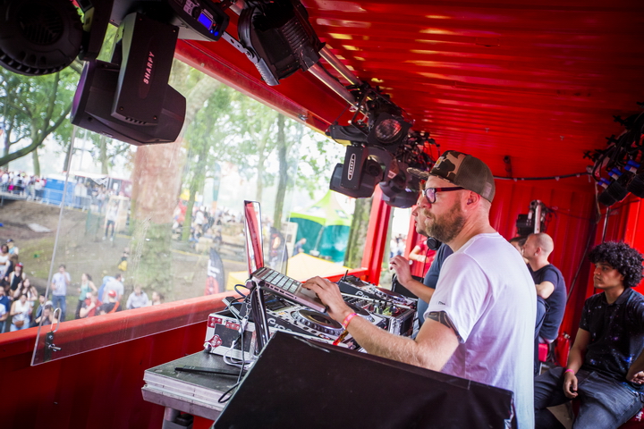 Les Ardentes Editie 2014 - donderdag, foto 46, foto's door sven dullaert - FrontView Magazine