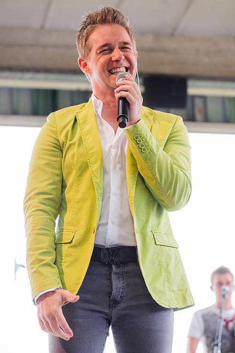 Christoff - CD-voorstelling Altijd Onderweg @ AED Studios Lint, picture 17, photographed by Elke Briers - FrontView Magazine