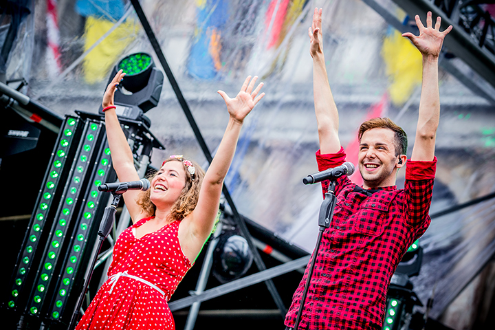 KetnetBand & Slongs Dievanongs @ Grote Markt Antwerpen, picture 7, photographed by Elke Briers - FrontView Magazine