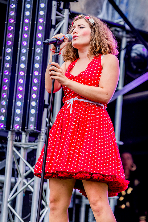 KetnetBand & Slongs Dievanongs @ Grote Markt Antwerpen, picture 9, photographed by Elke Briers - FrontView Magazine