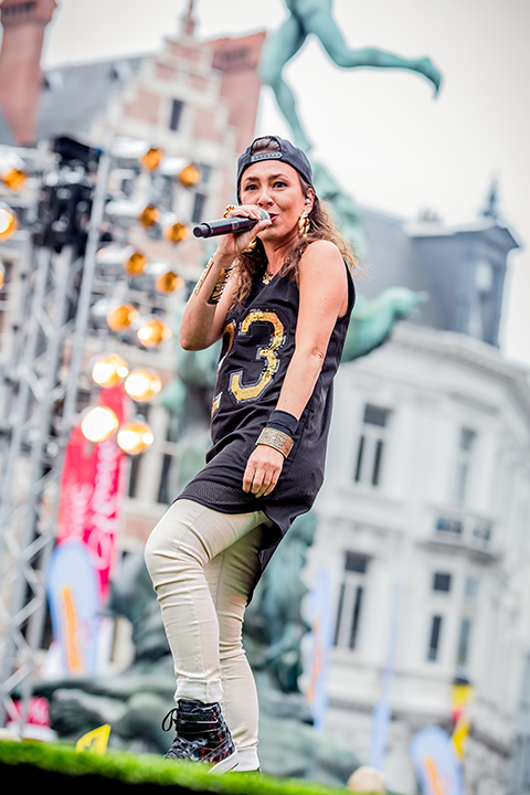 KetnetBand & Slongs Dievanongs @ Grote Markt Antwerpen, picture 17, photographed by Elke Briers - FrontView Magazine