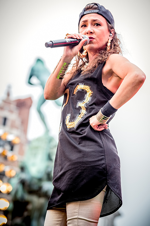 KetnetBand & Slongs Dievanongs @ Grote Markt Antwerpen, picture 20, photographed by Elke Briers - FrontView Magazine