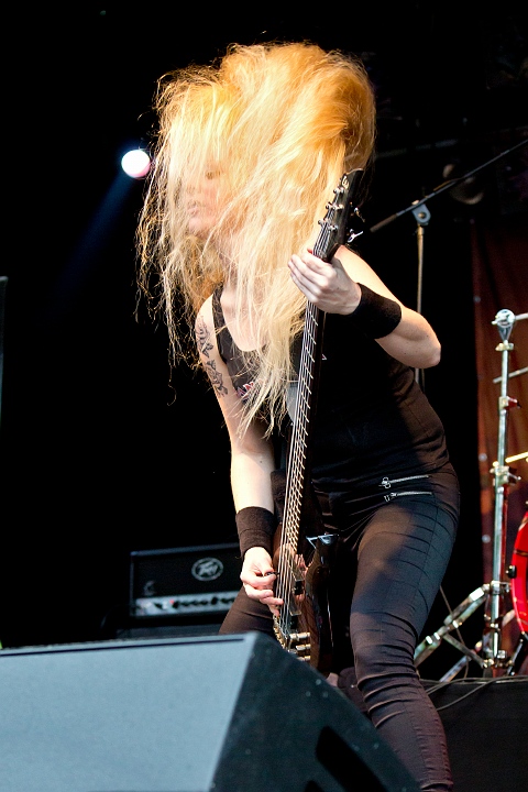 Izegrim @ Antwerp Metal Fest, picture 2, photographed by Marc Verdonck - FrontView Magazine