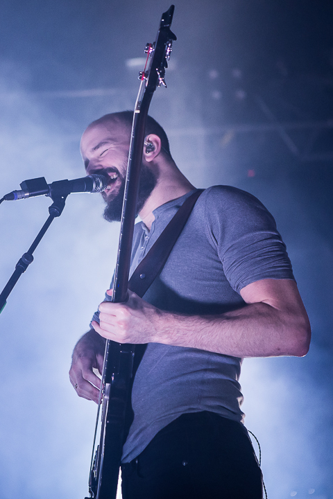 White Lies @ Rock Zottegem 2014, foto 2, foto's door Dorien Goetschalckx - FrontView Magazine