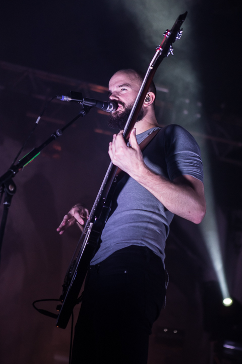 White Lies @ Rock Zottegem 2014, foto 7, foto's door Dorien Goetschalckx - FrontView Magazine