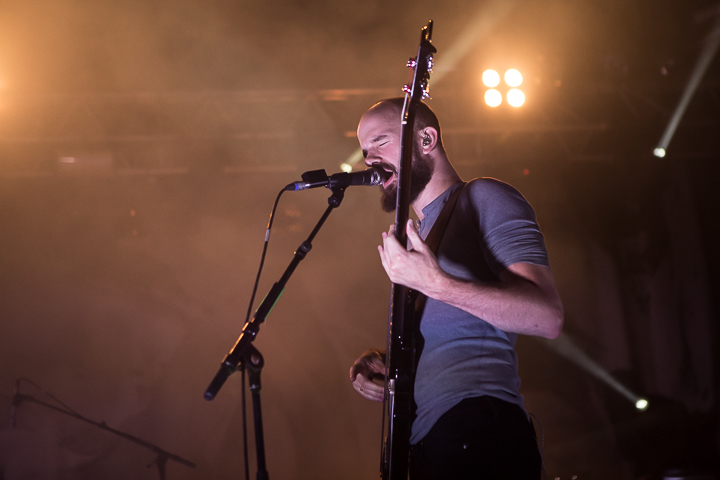 White Lies @ Rock Zottegem 2014, foto 10, foto's door Dorien Goetschalckx - FrontView Magazine
