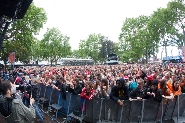 Les Ardentes zondag @ Les Ardentes, picture 19, photographed by FrontView Magazine