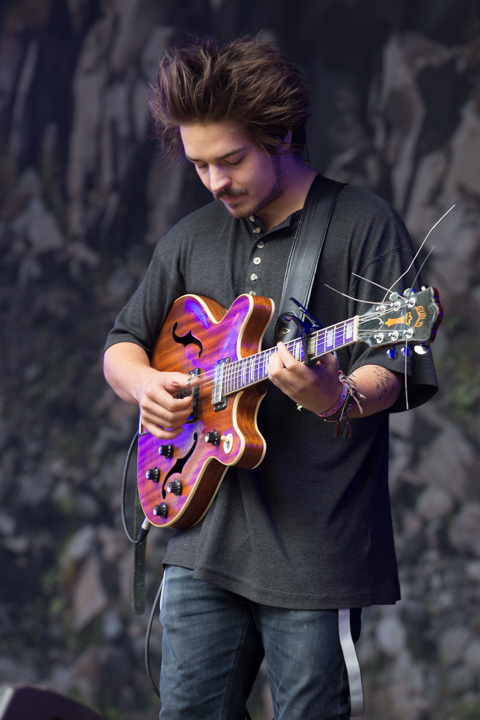 Milky Chance @ Les Ardentes, picture 6, photographed by FrontView Magazine