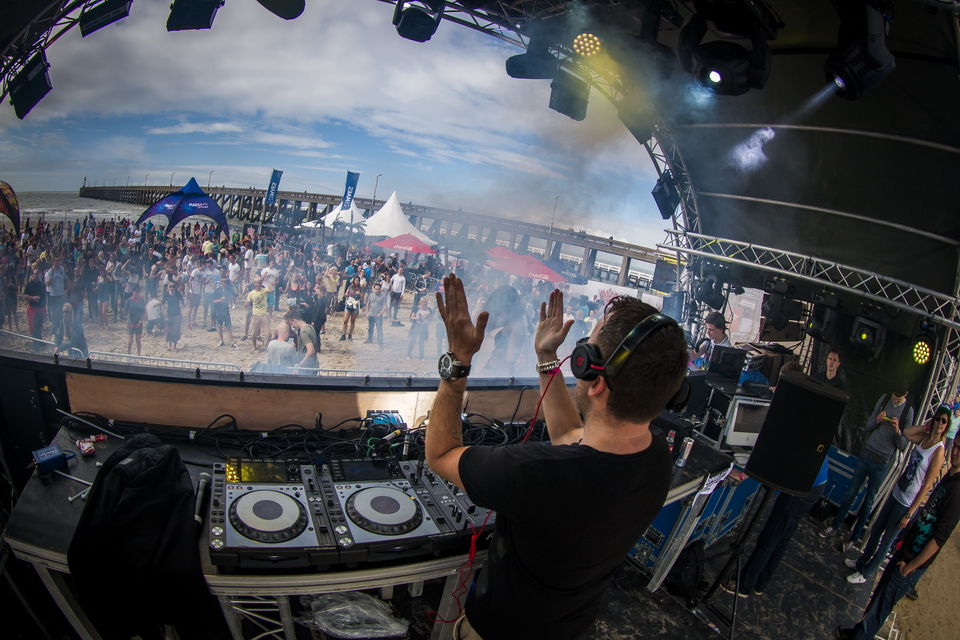 Beachland 2014 @ Strand Blankenberge, picture 6, photographed by sven dullaert - FrontView Magazine