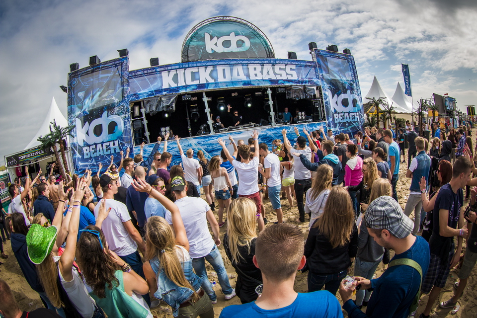 Beachland 2014 @ Strand Blankenberge, picture 12, photographed by sven dullaert - FrontView Magazine