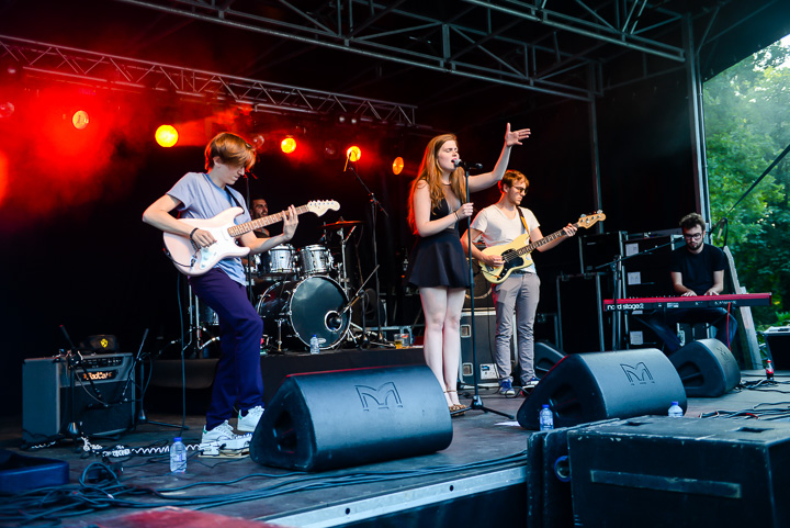Billie Leyers @ Palm Parkies Kapellen, picture 4, photographed by FrontView Magazine