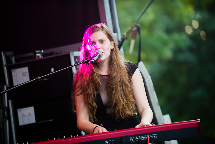 Billie Leyers @ Palm Parkies Kapellen, picture 14, photographed by FrontView Magazine