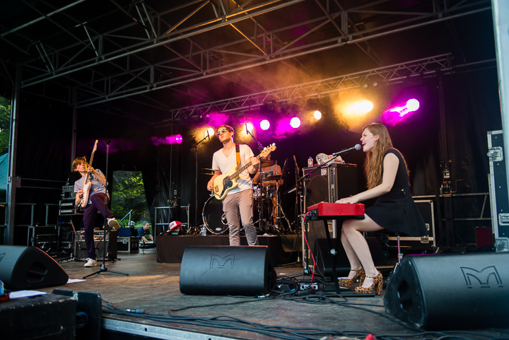 Billie Leyers @ Palm Parkies Kapellen, picture 16, photographed by FrontView Magazine