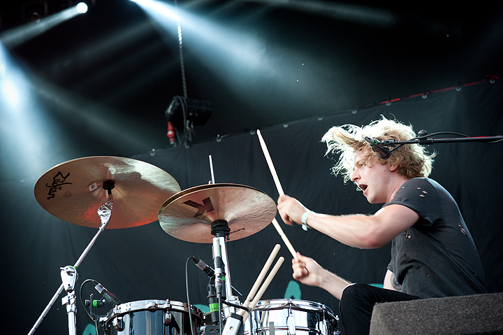 Blood Red Shoes @ Dour Festival 2014, picture 3, photographed by Magali Decamps - FrontView Magazine