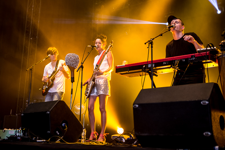 Fùgù Mango @ Dour 2014, picture 11, photographed by Dorien Goetschalckx - FrontView Magazine