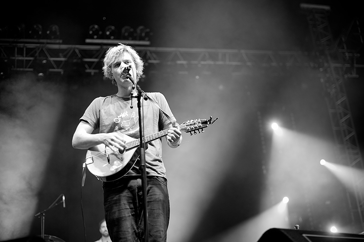 Johnny Flynn & The Sussex Wit @ Dour Festival 2014, picture 9, photographed by Magali Decamps - FrontView Magazine